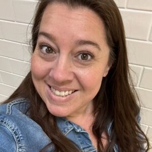 Meet your Posher, Charis